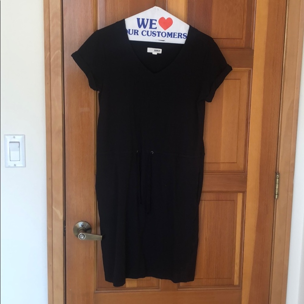 Comfy cotton/stretch black dress with pockets!